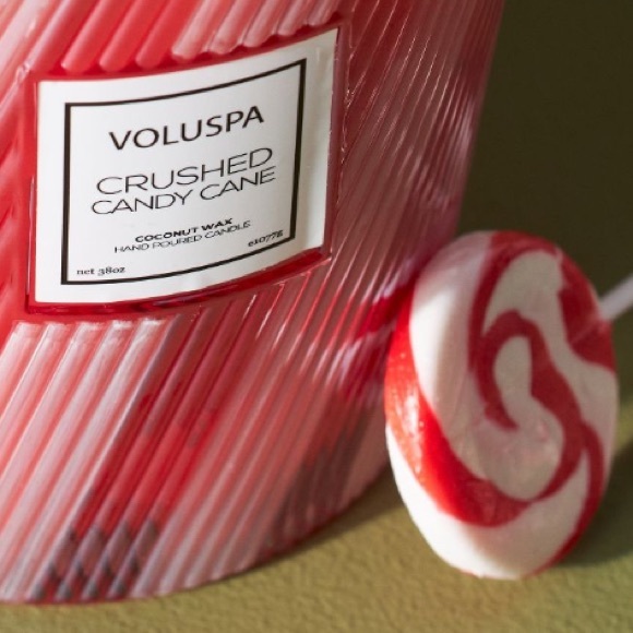 VOLUSPA candy cane candle - Picture 1 of 10